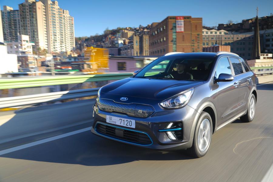  Kia e-Niro 2019 года  (UK) (фото 17 из 40)